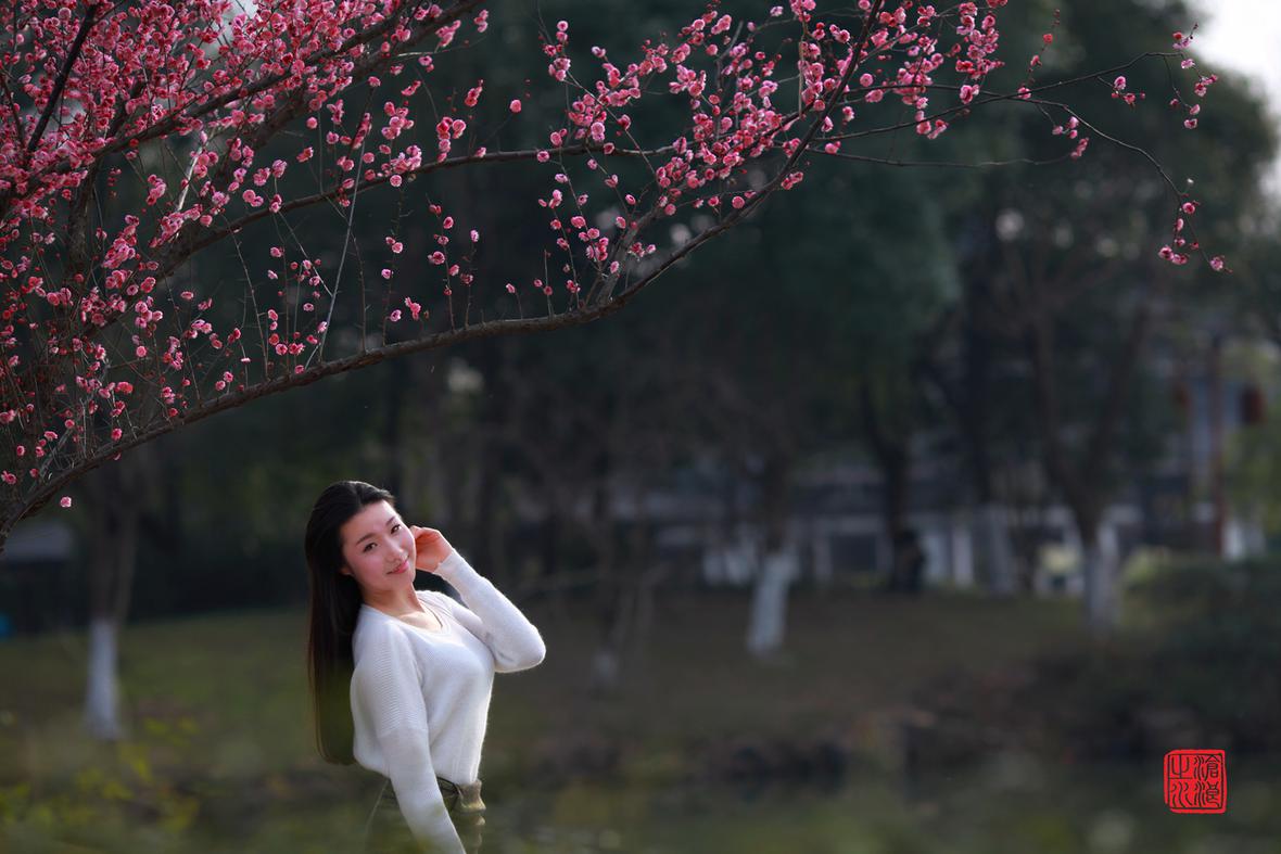俏姑娘